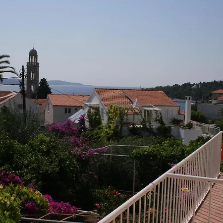 And By The Sea Hvar - 141 بيت ضيافة هفار