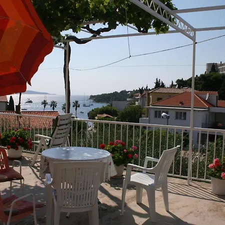 And By The Sea Hvar - 141 Guest house